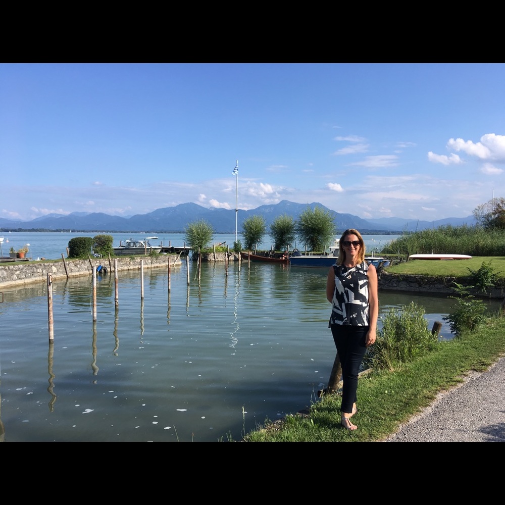 Meet your Posher, Ioana